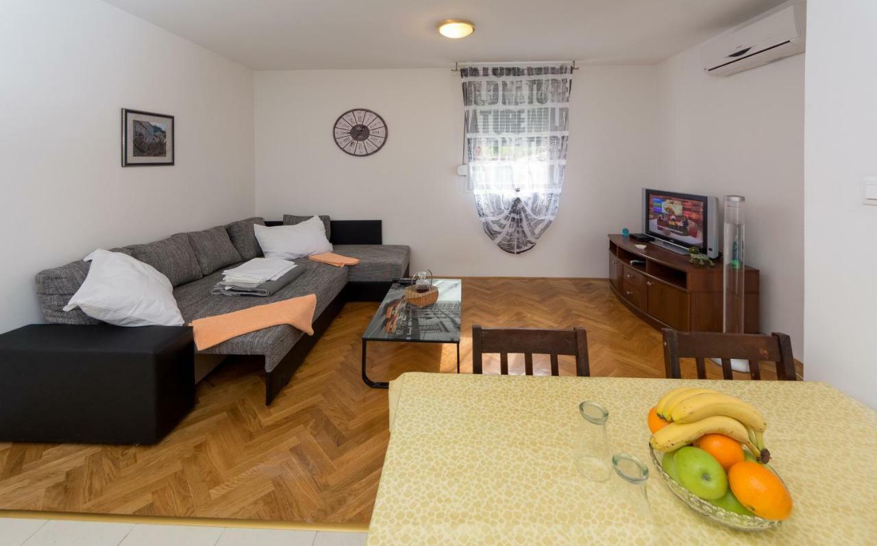 Breki Apartman ポドストラナ エクステリア 写真