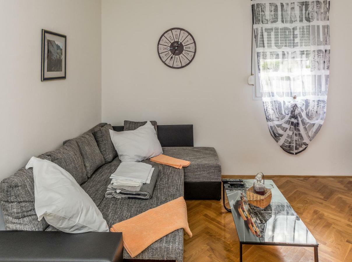 Breki Apartman ポドストラナ エクステリア 写真